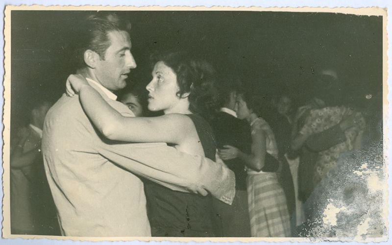 File:Anonimo Riccione anni 60.jpg